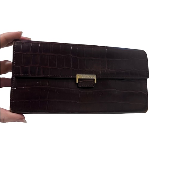 Saint Laurent crocodile-embossed leather long wallet gold-tone YSL logo clasp. - Picture 2 of 11